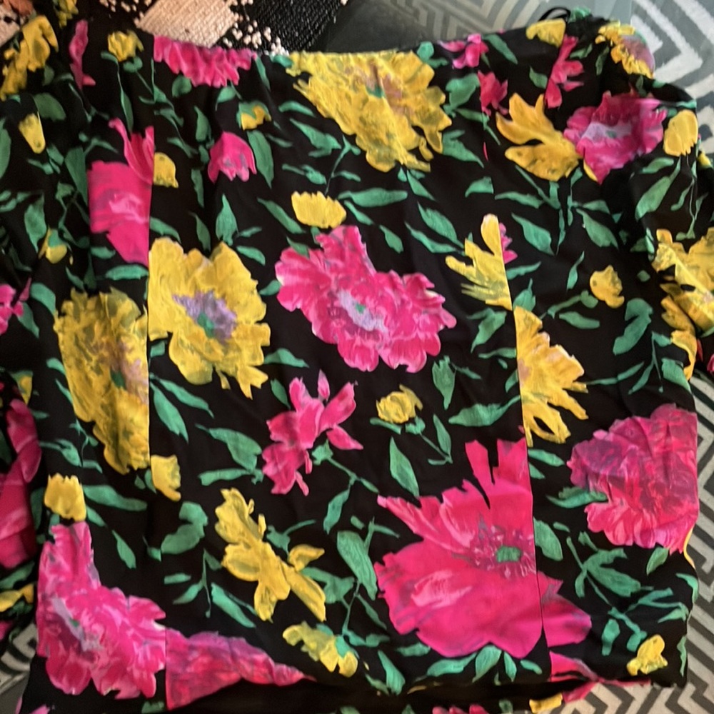Super cute Zara floral crop top - Picture 6 of 7